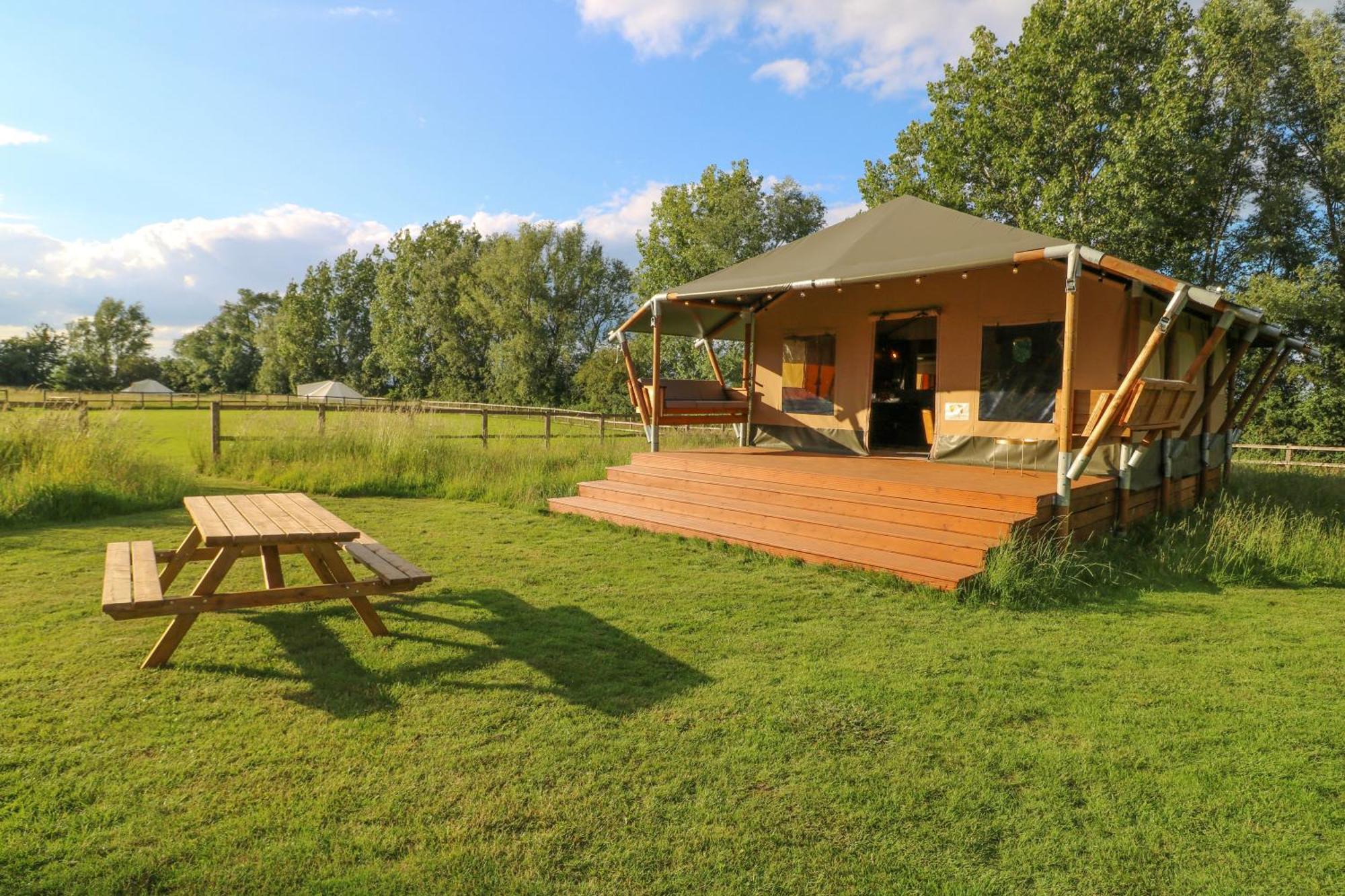 Horsley Hale Farm Glamping Hotel Ely Kamer foto